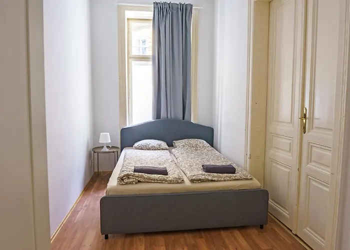 Apartamento 1090 *